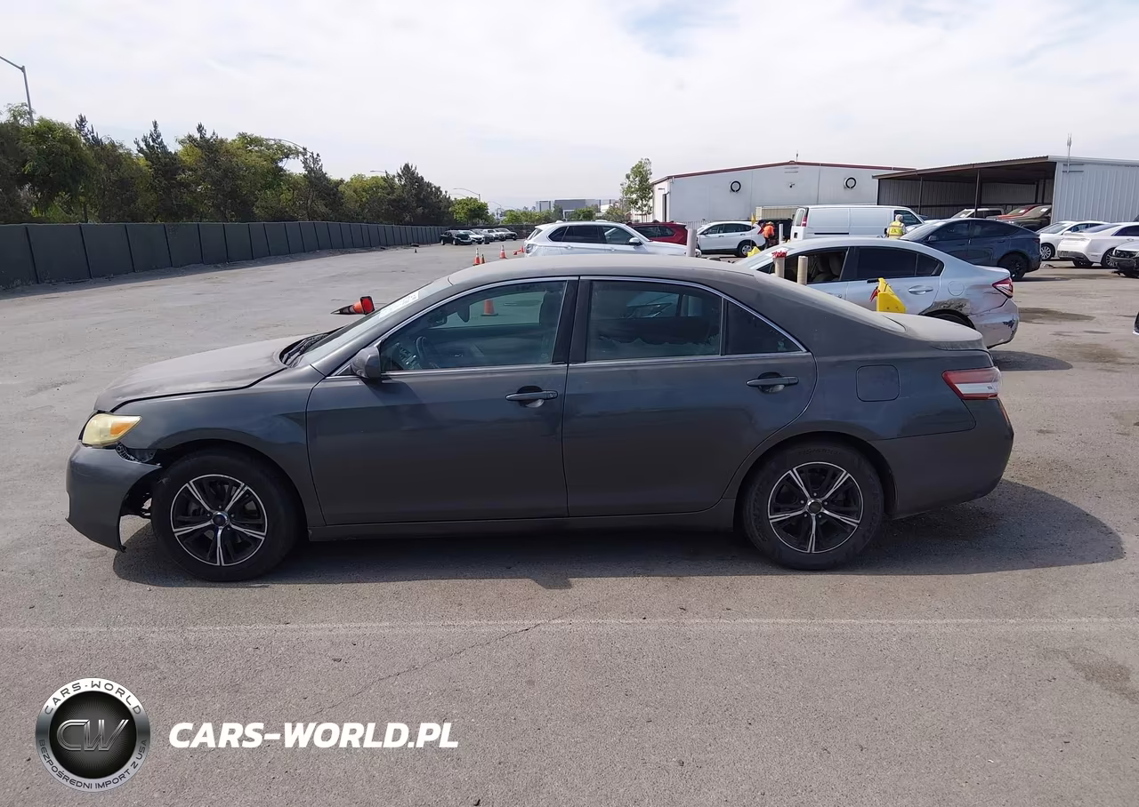 2011 Toyota Camry Le VIN:4T1BF3EK9BU160016 - 16