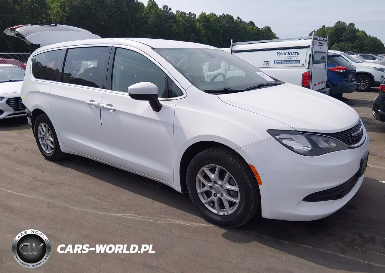 2017 Chrysler Pacifica Touring – zdjęcie 1 z 17