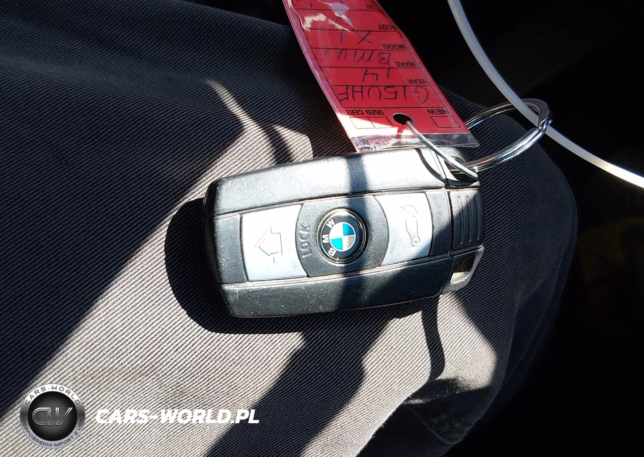 2014 BMW X1 xDrive28I VIN:WBAVL1C55EVY14579 - 11