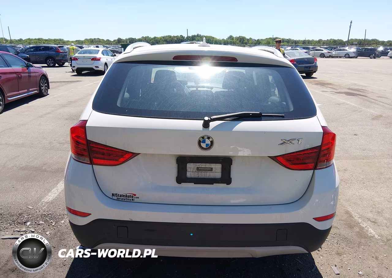 2014 BMW X1 xDrive28I VIN:WBAVL1C55EVY14579 - 16