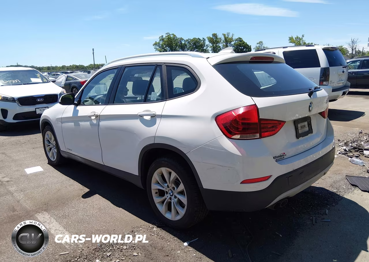 2014 BMW X1 xDrive28I VIN:WBAVL1C55EVY14579 - 3