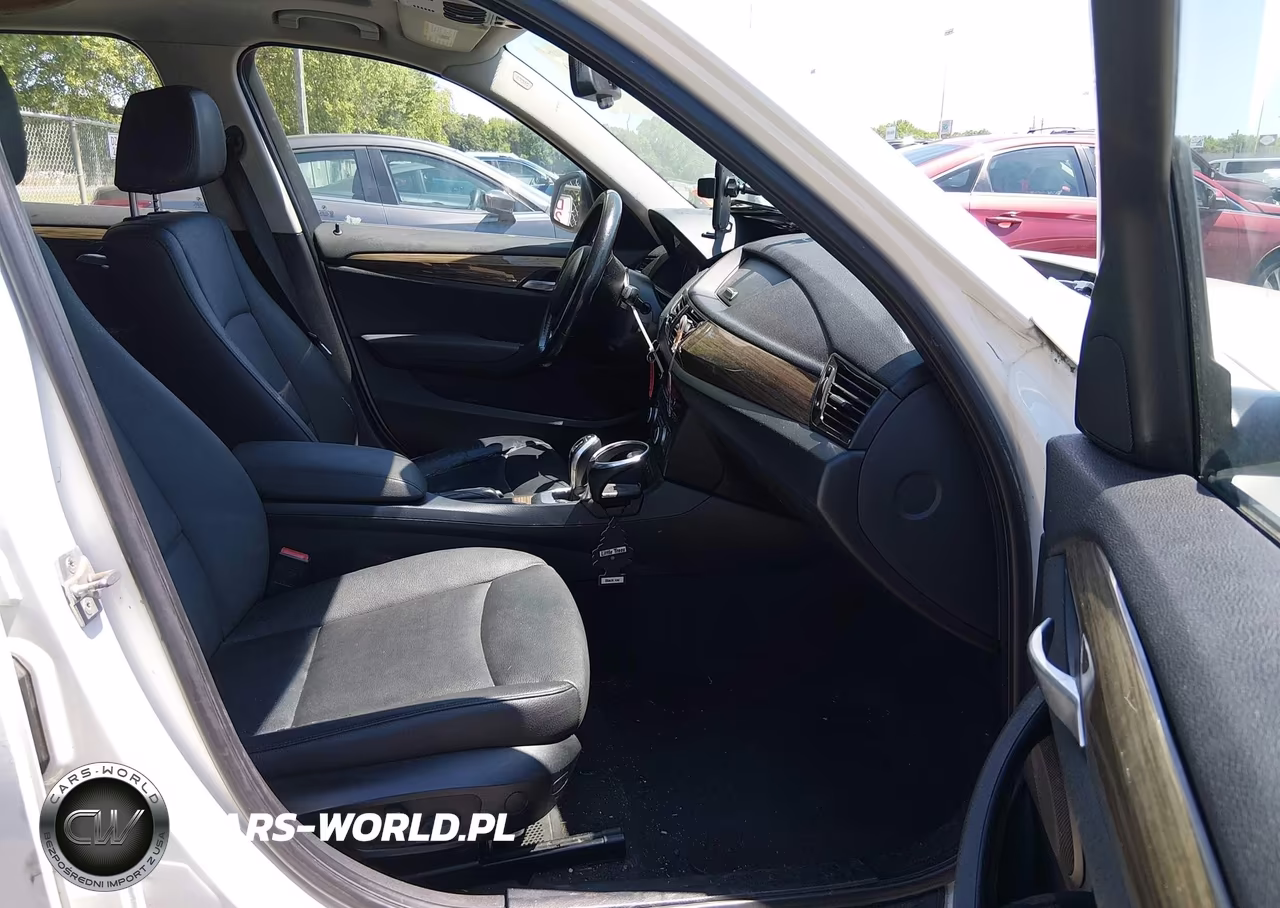 2014 BMW X1 xDrive28I VIN:WBAVL1C55EVY14579 - 5