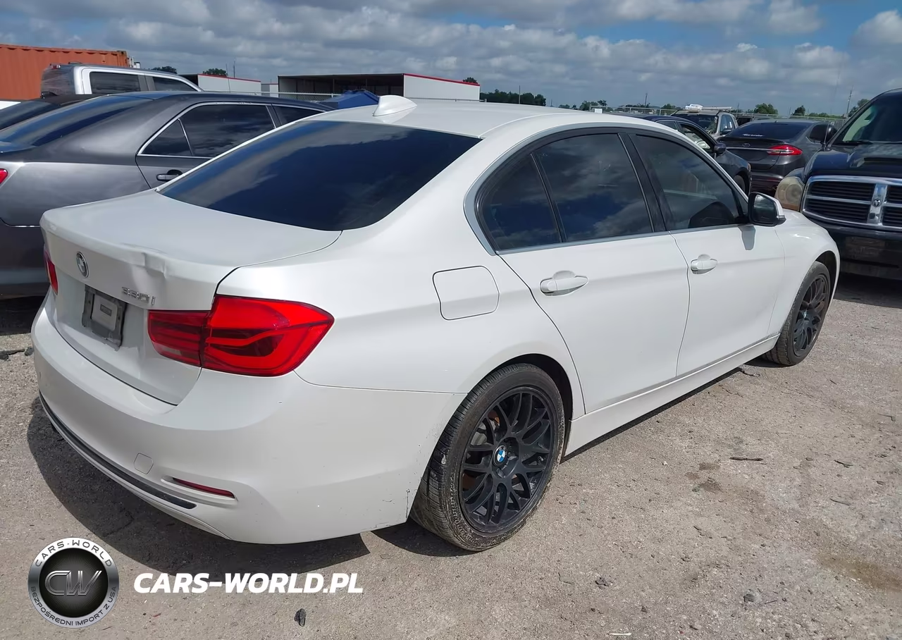 2018 BMW 330I VIN:WBA8B9C52JK677093 - 4