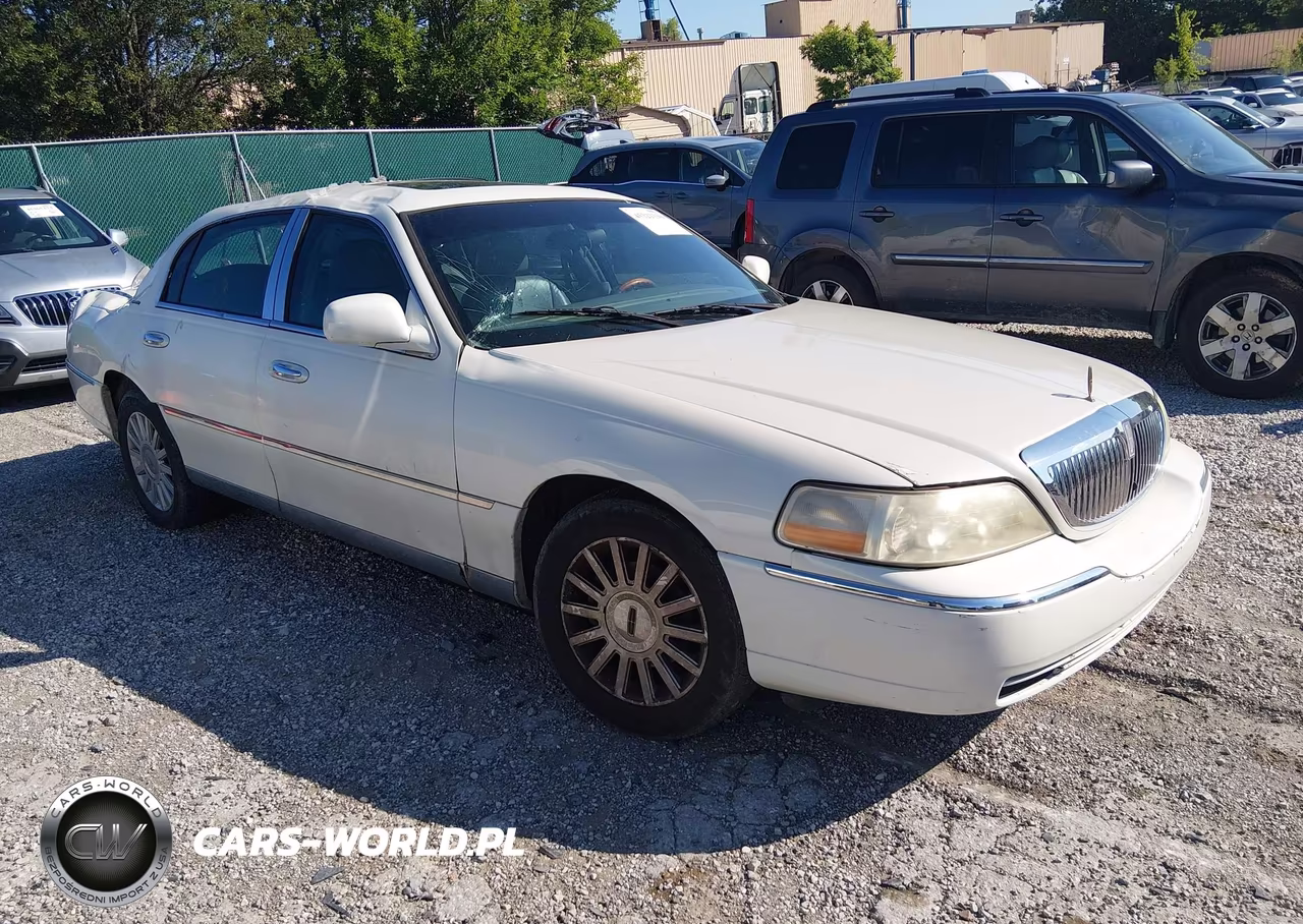 2004 Lincoln Town Car Ultimate