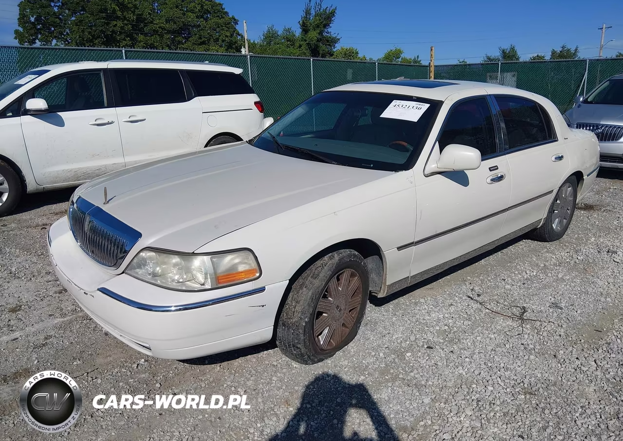 2004 Lincoln Town Car Ultimate VIN:1LNHM83W64Y629805 - 2