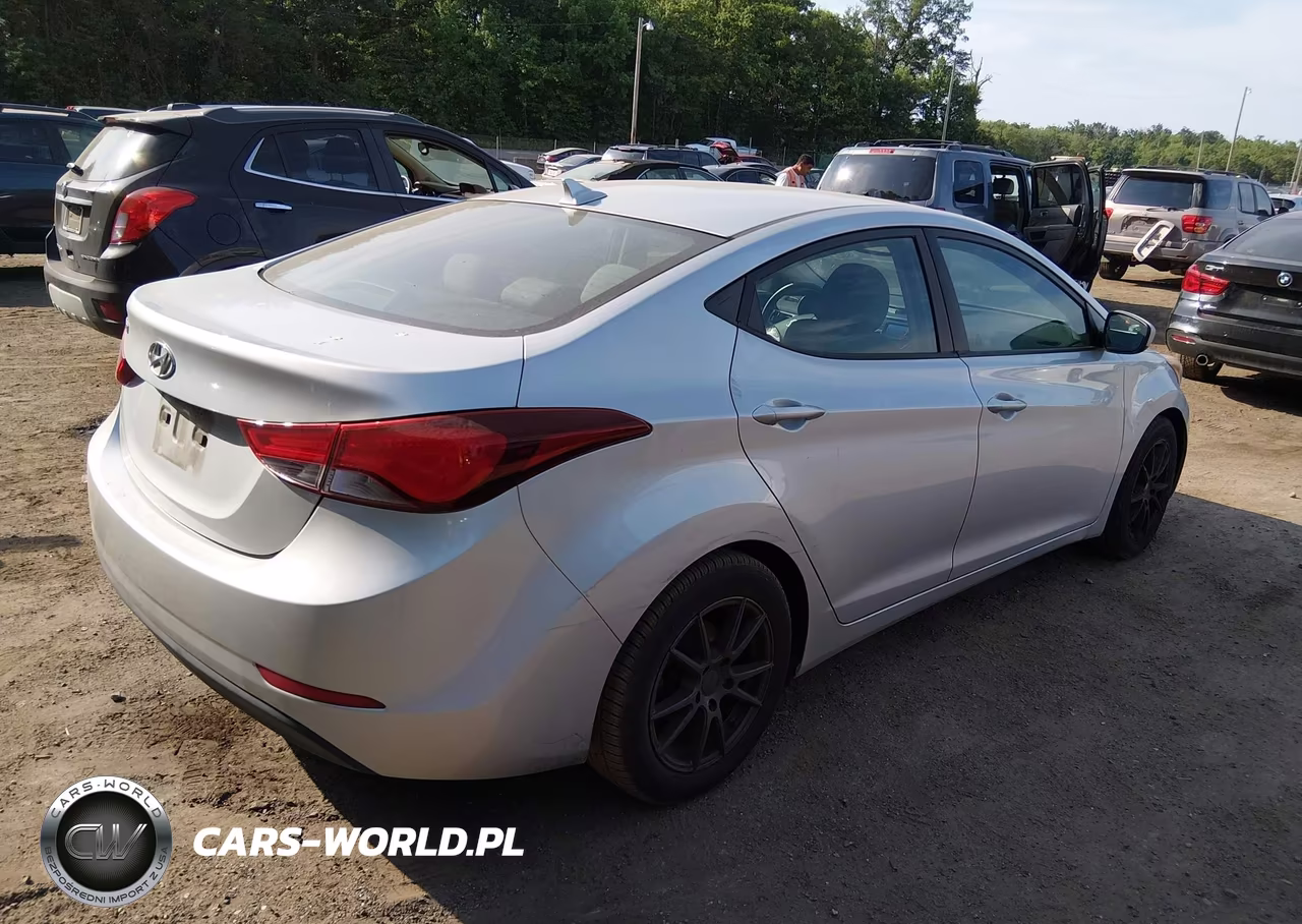 2014 Hyundai Elantra Se VIN:5NPDH4AE5EH484107 - 4