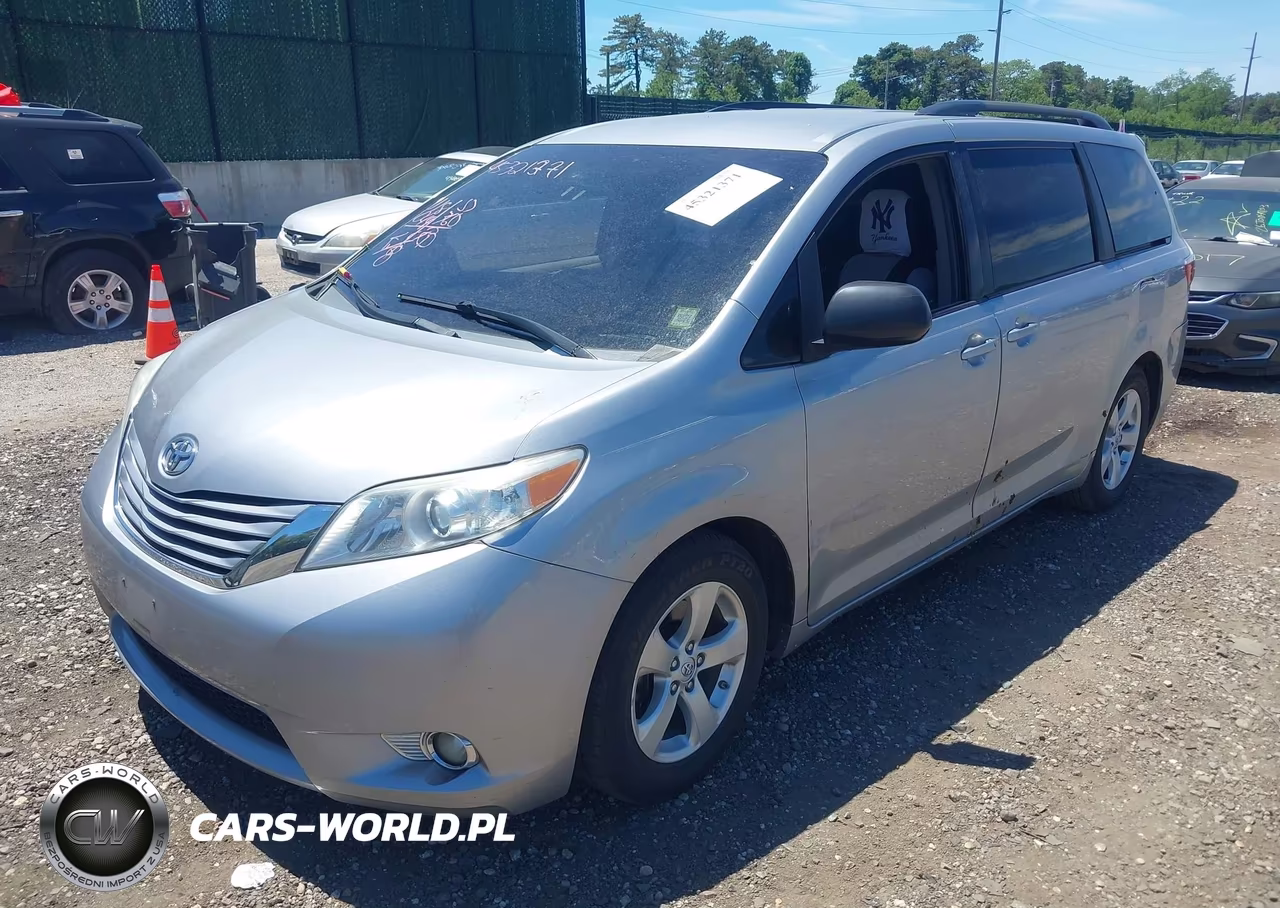 2016 Toyota Sienna Le 8 Passenger VIN:5TDKK3DC1GS719743 - 2