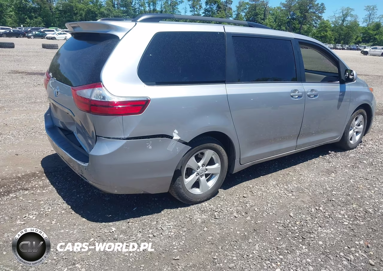 2016 Toyota Sienna Le 8 Passenger VIN:5TDKK3DC1GS719743 - 4