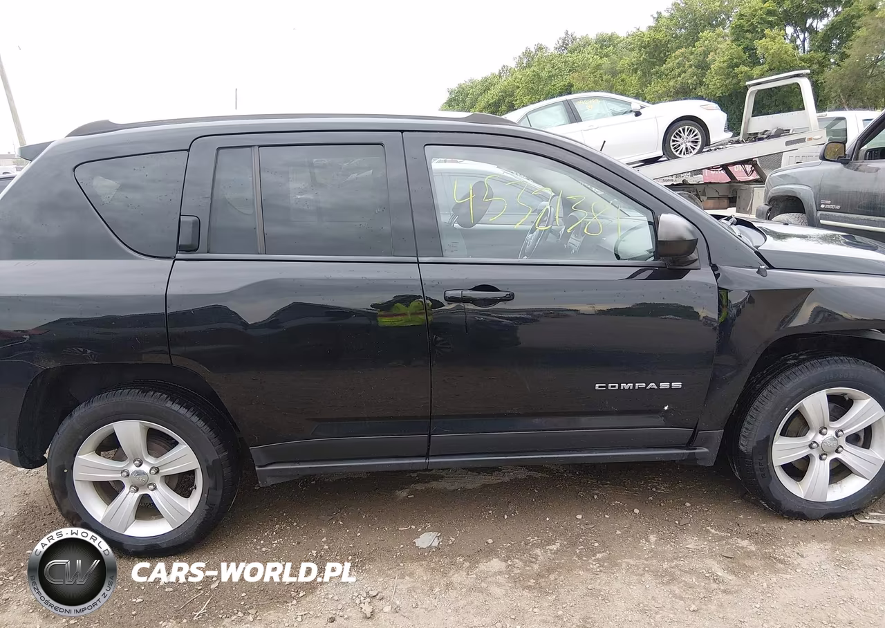2013 Jeep Compass Latitude VIN:1C4NJCEB3DD197145 - 13