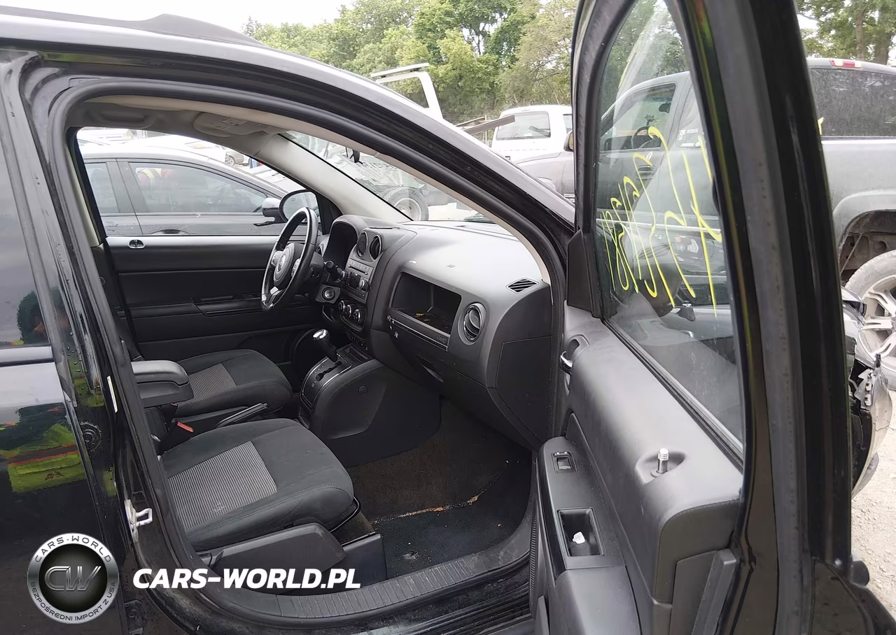 2013 Jeep Compass Latitude VIN:1C4NJCEB3DD197145 - 5