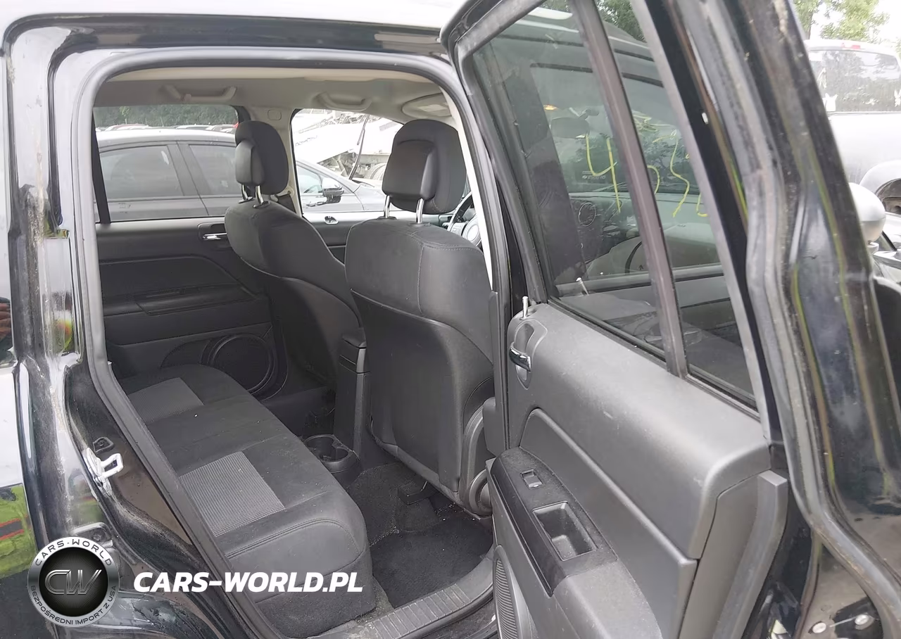2013 Jeep Compass Latitude VIN:1C4NJCEB3DD197145 - 8