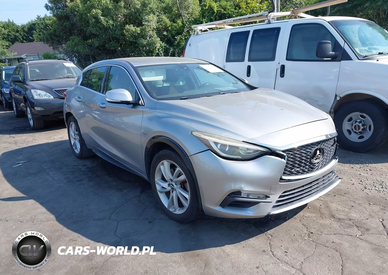 2017 Infiniti Qx30 – zdjęcie 1 z 15