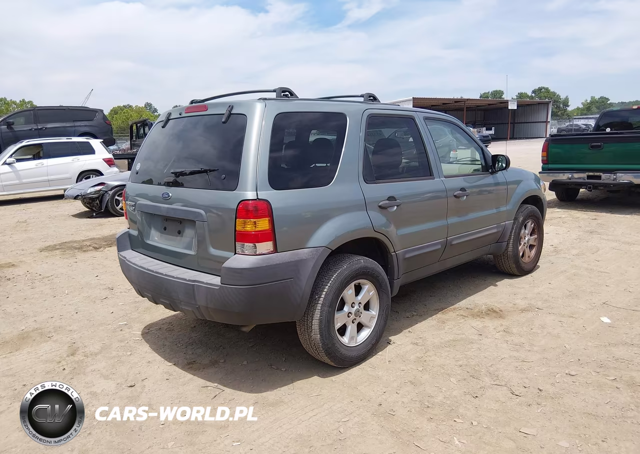 2007 Ford Escape Xlt VIN:1FMYU03Z07KA51316 - 4