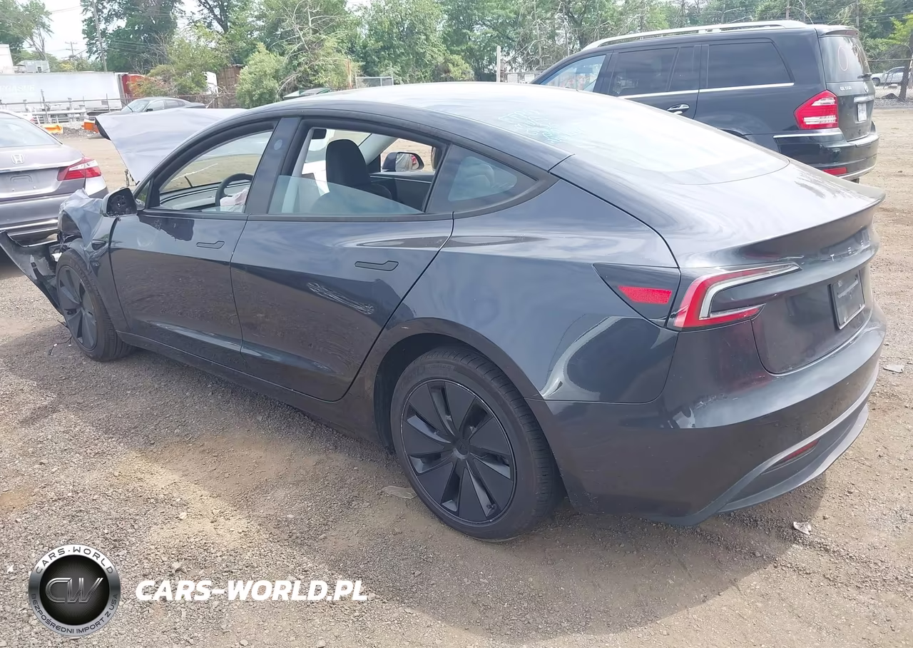 2025 Tesla Model 3 Long Range Rear-Wheel Drive-Standard Rear-Wheel Drive VIN:5YJ3E1EA0SF914436 - 3