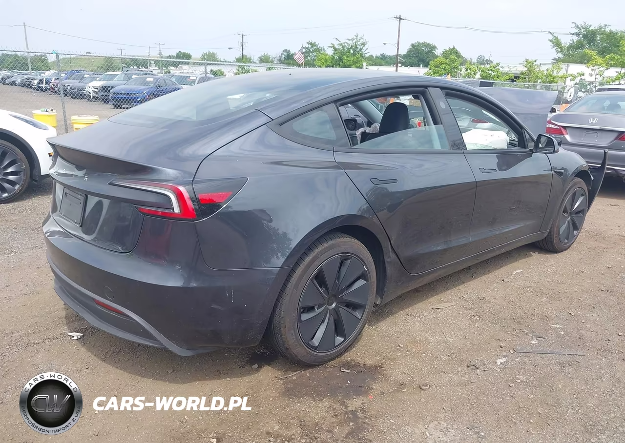 2025 Tesla Model 3 Long Range Rear-Wheel Drive-Standard Rear-Wheel Drive VIN:5YJ3E1EA0SF914436 - 4