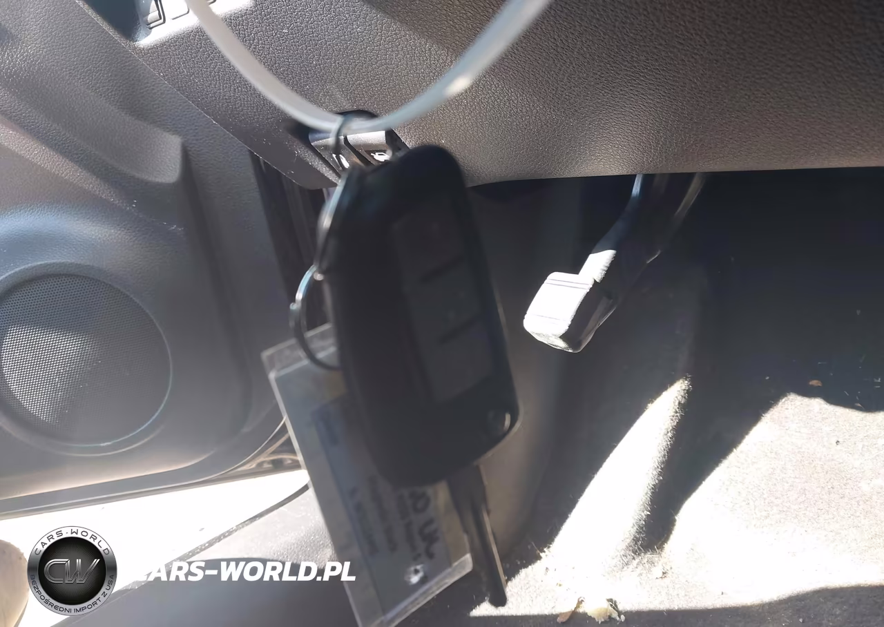 2016 Nissan Rogue S VIN:KNMAT2MV0GP642572 - 11