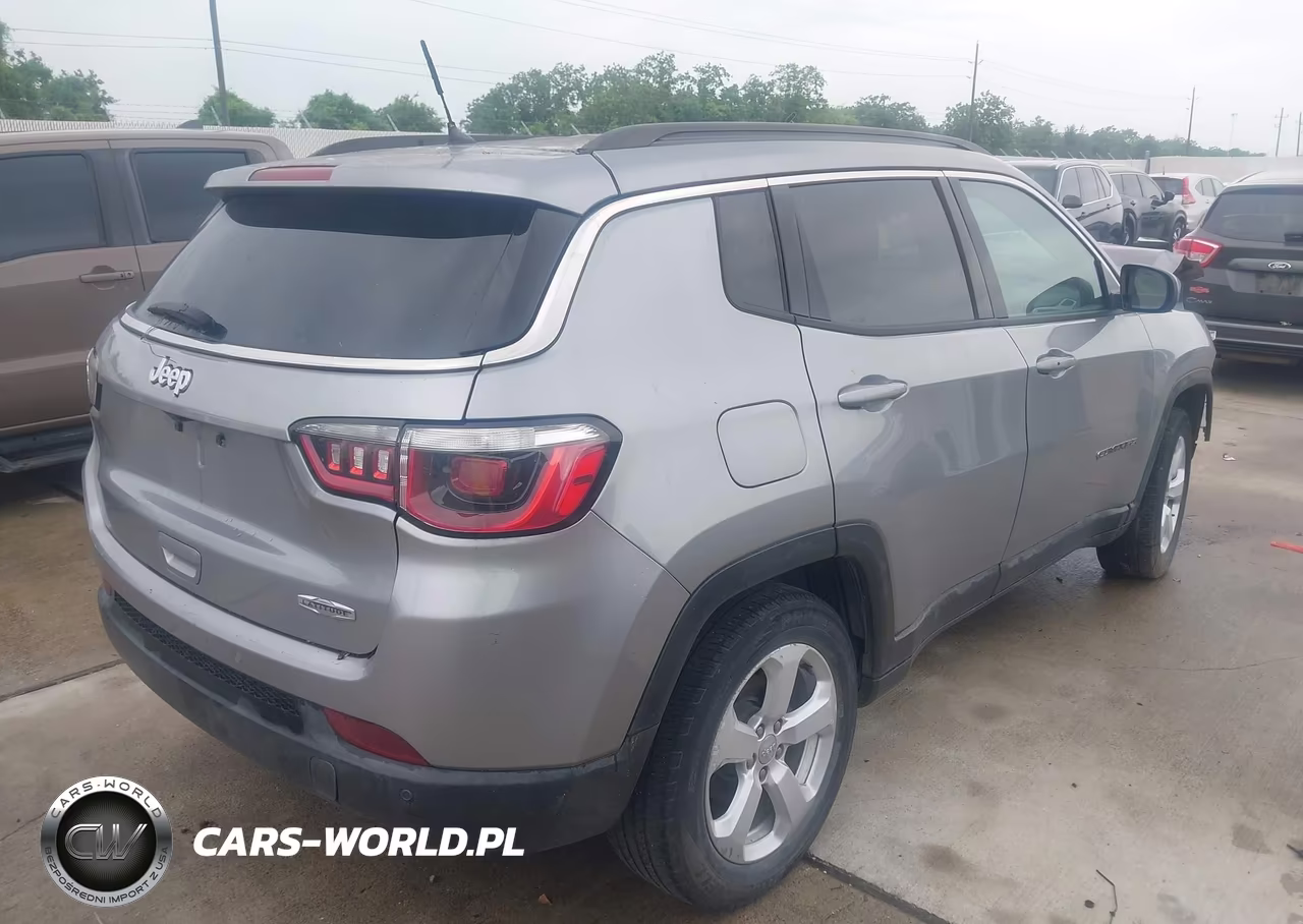 2018 Jeep Compass Latitude Fwd VIN:3C4NJCBB2JT263193 - 4