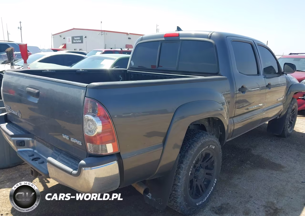 2015 Toyota Tacoma Base V6 VIN:5TFLU4EN1FX142158 - 4