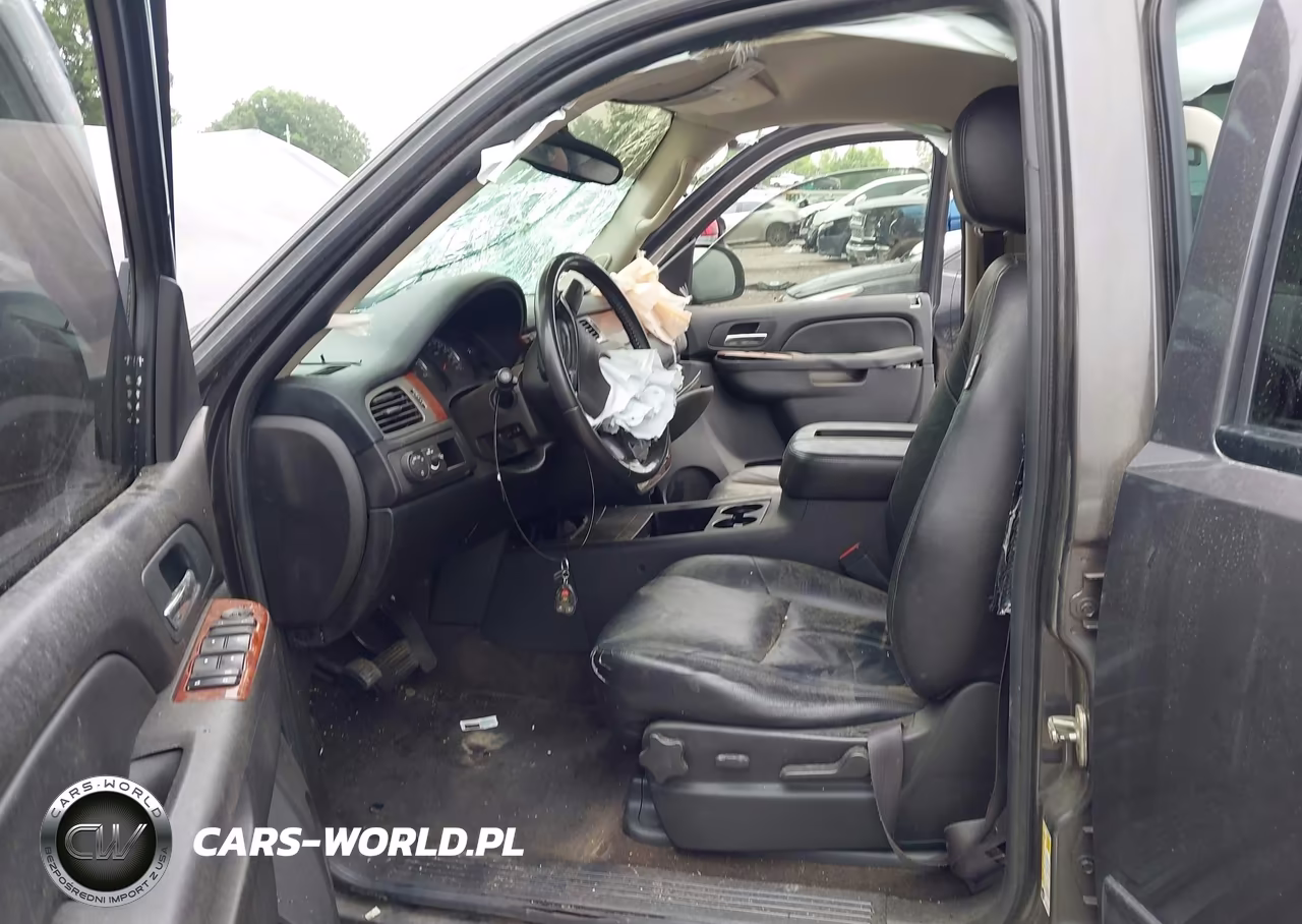 2010 Chevrolet Tahoe Ls VIN:1GNUCAE06AR285668 - 5