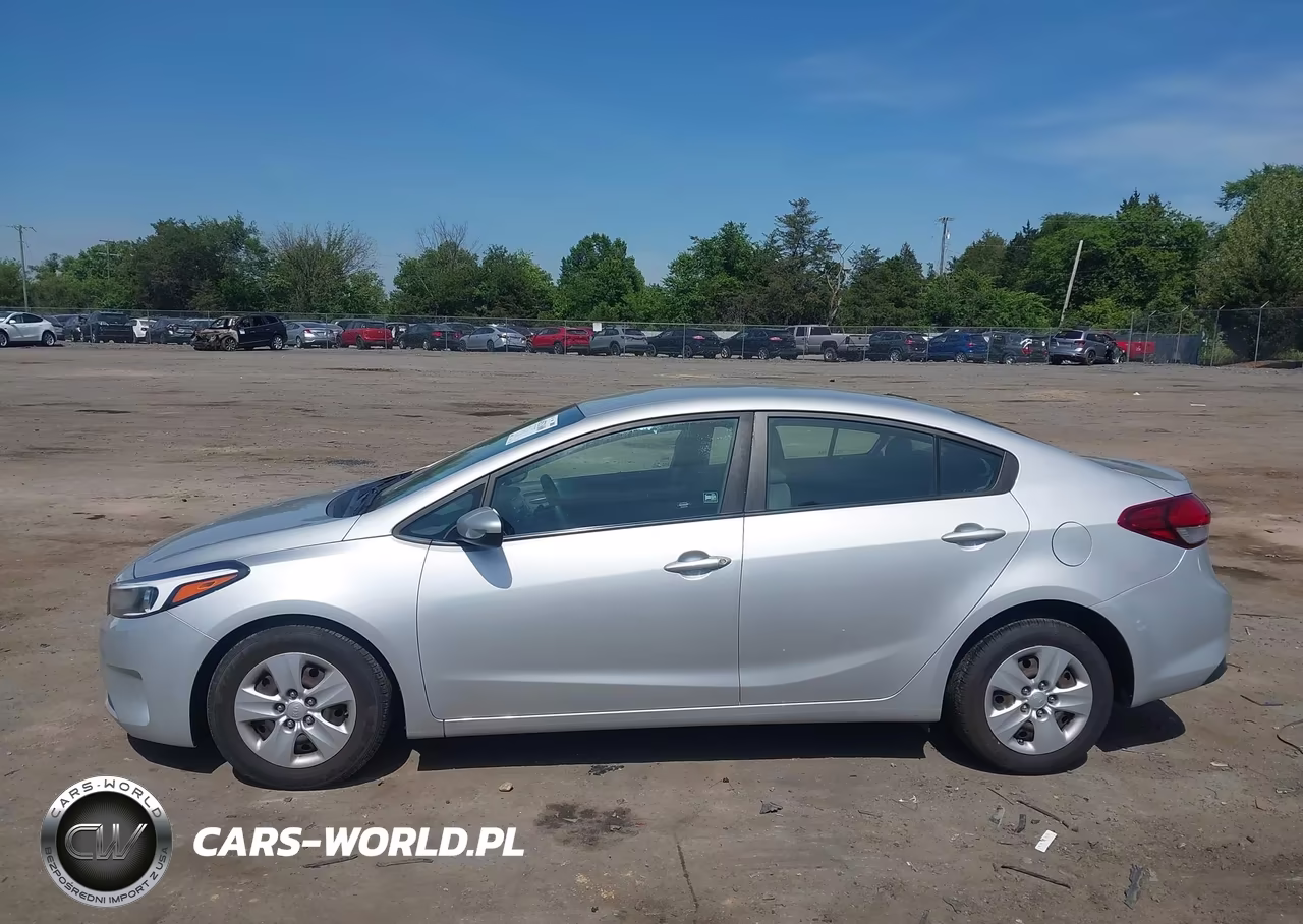2017 Kia Forte Lx VIN:3KPFK4A79HE043066 - 14