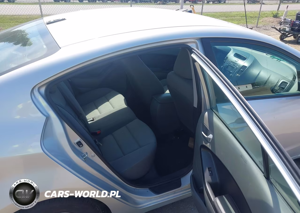 2017 Kia Forte Lx VIN:3KPFK4A79HE043066 - 8