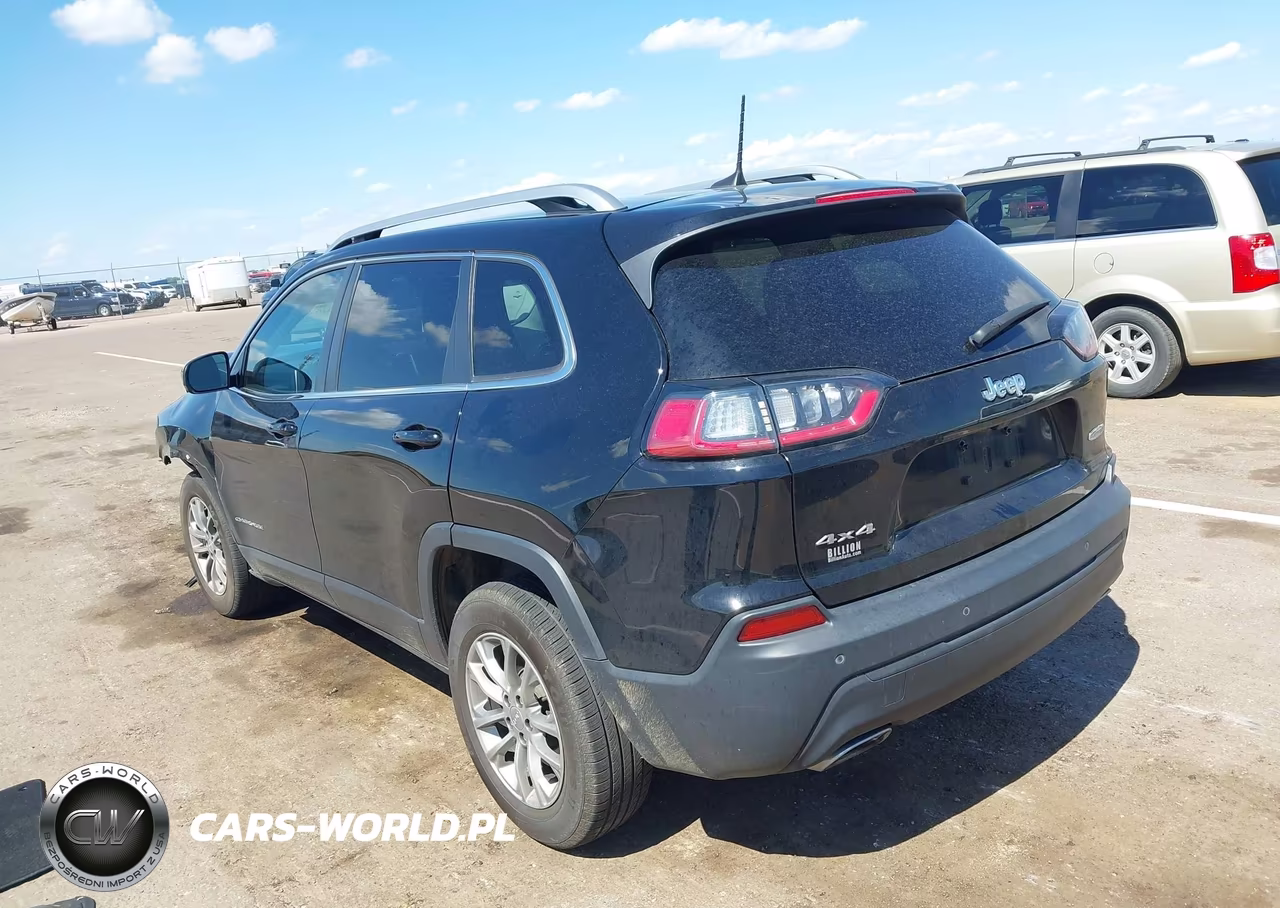 2021 Jeep Cherokee Latitude Lux 4X4 VIN:1C4PJMMX1MD103291 - 3