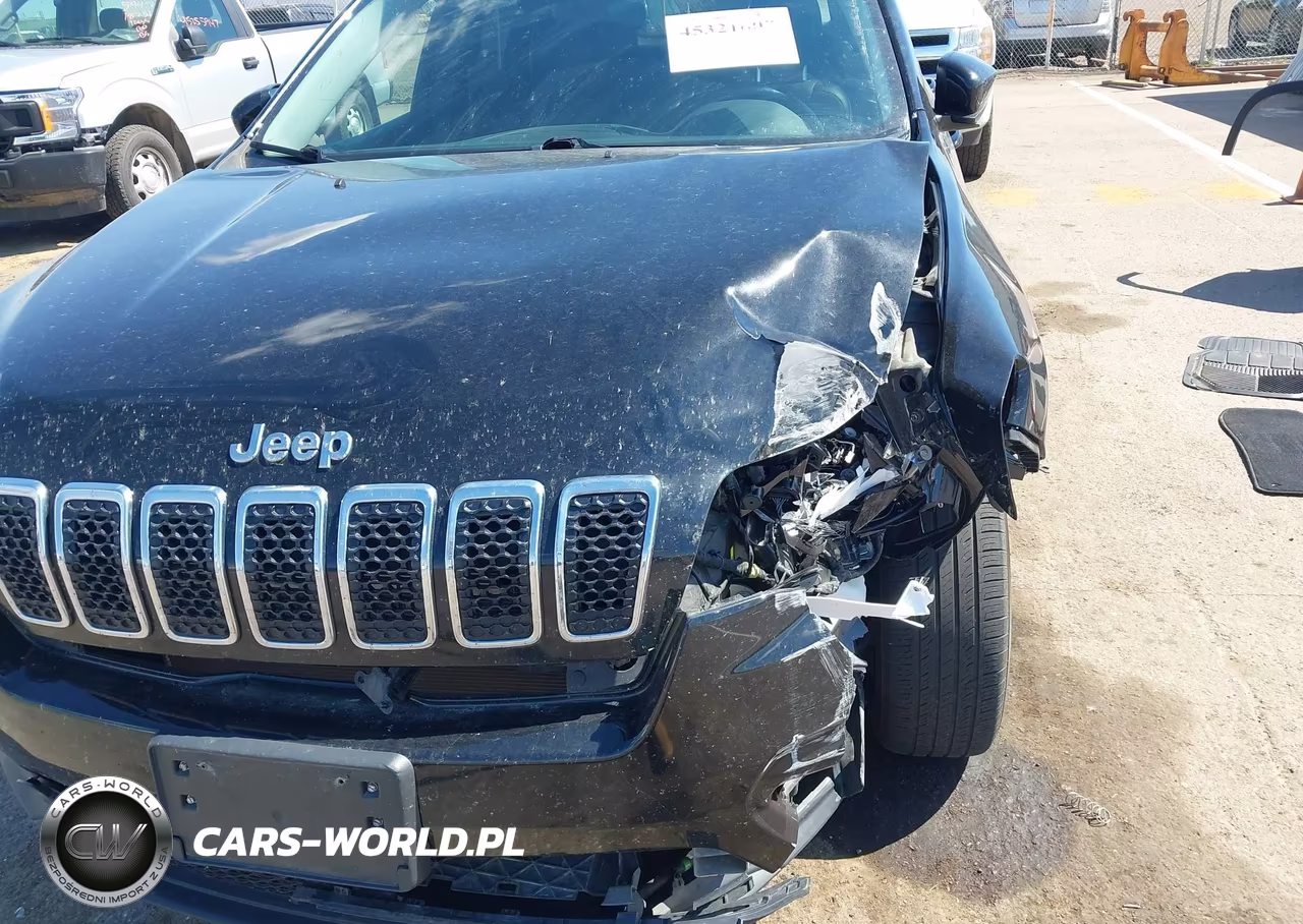 2021 Jeep Cherokee Latitude Lux 4X4 VIN:1C4PJMMX1MD103291 - 6
