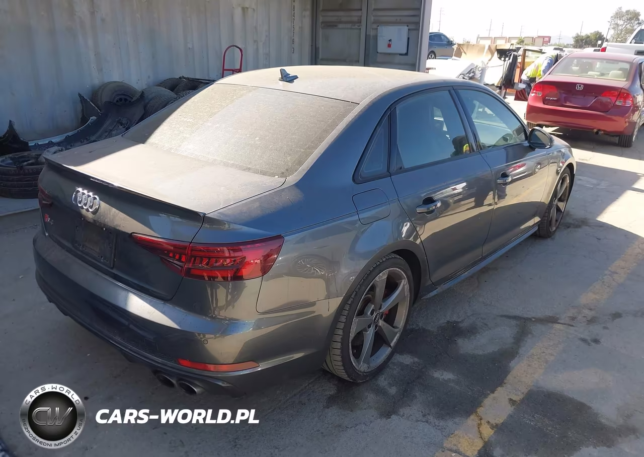 2018 Audi S4 3.0T Premium Plus VIN:WAUB4AF42JA119867 - 4