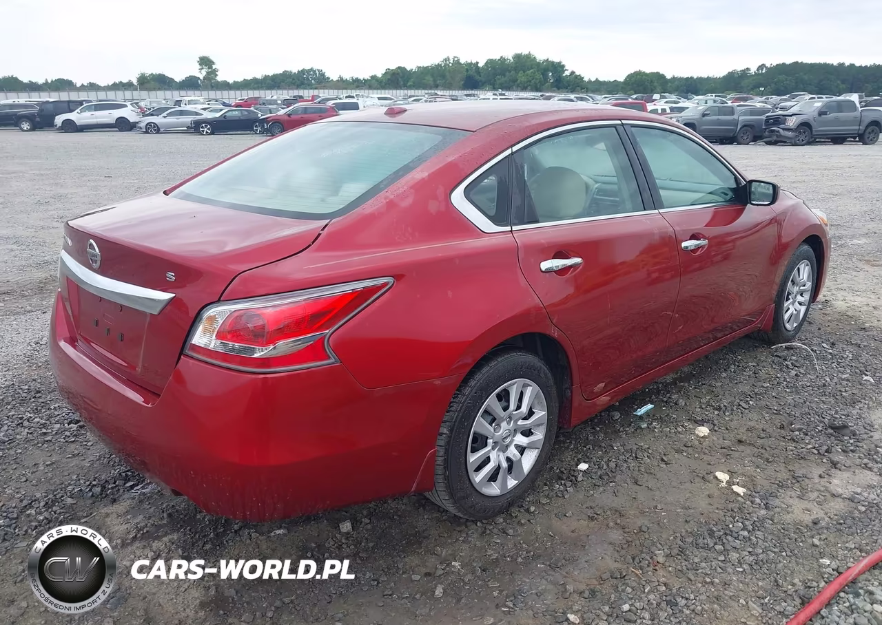 2015 Nissan Altima 2.5 S VIN:1N4AL3AP4FC447226 - 4