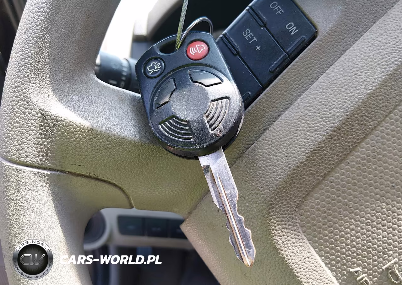 2011 Ford Escape Xls VIN:1FMCU0C76BKA32920 - 11