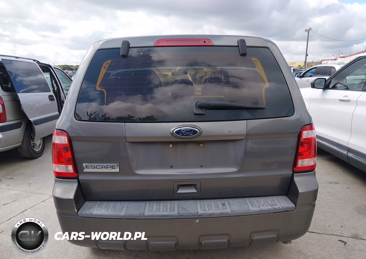 2011 Ford Escape Xls VIN:1FMCU0C76BKA32920 - 16