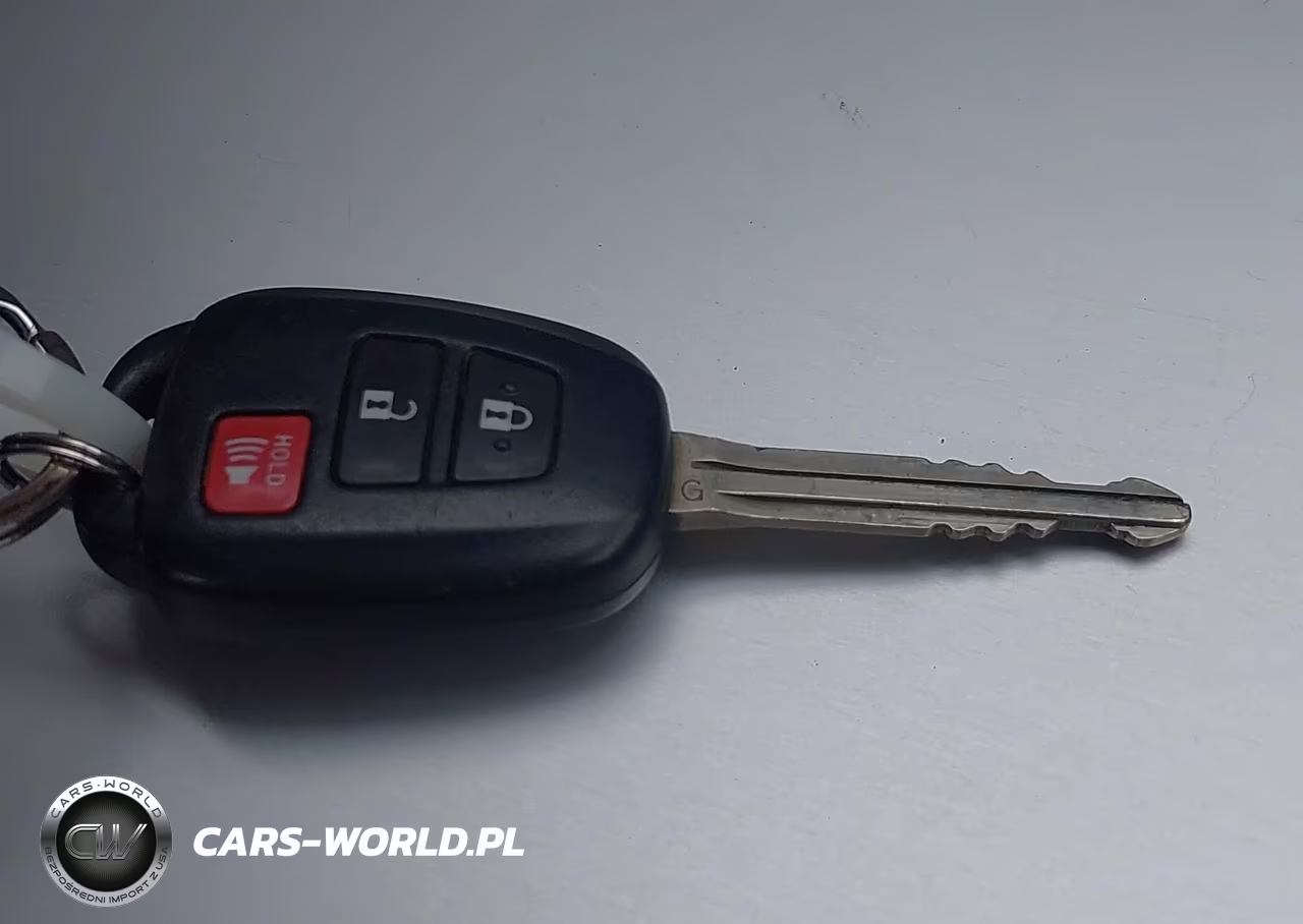 2012 Toyota Prius C Two VIN:JTDKDTB38C1504168 - 11