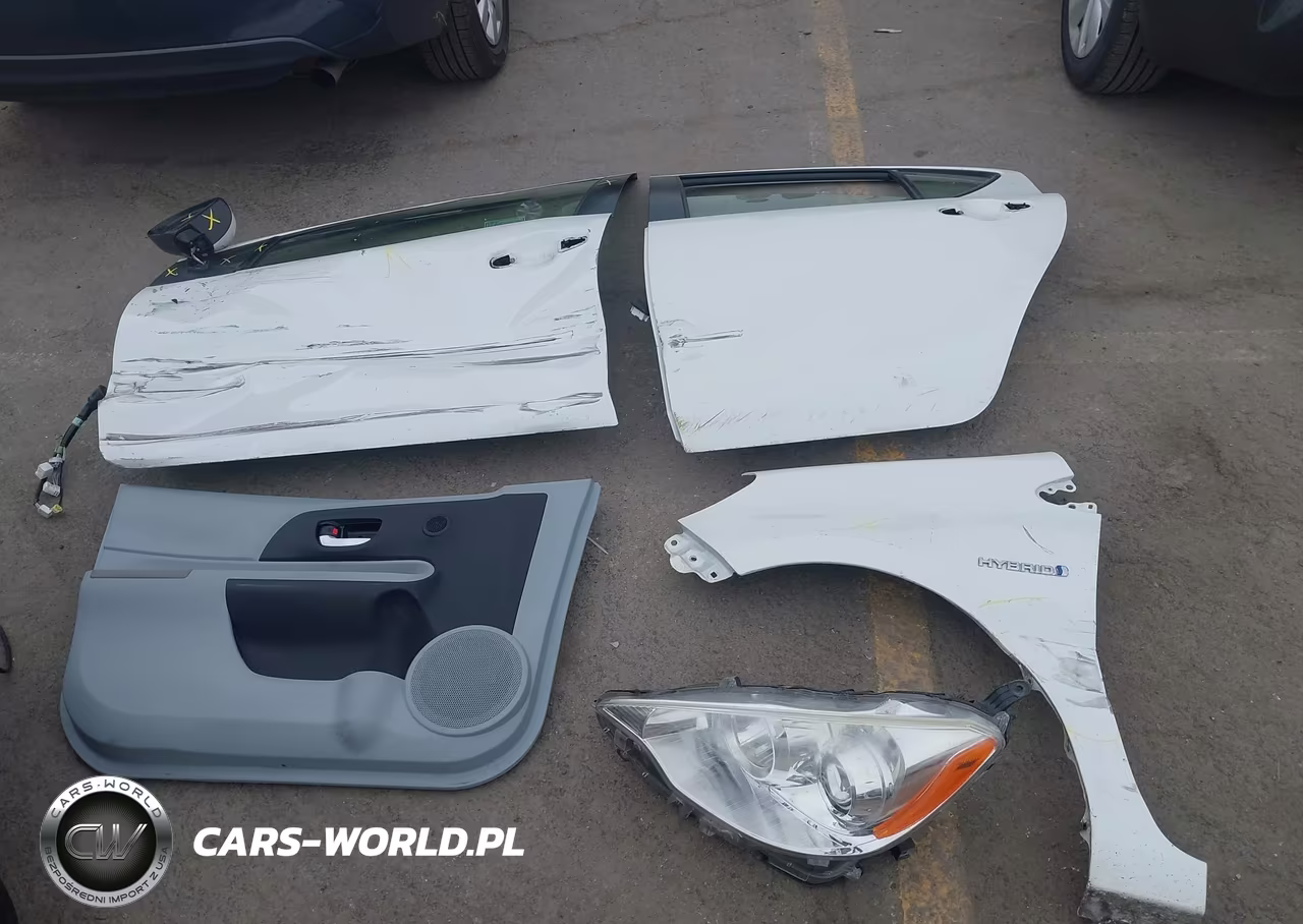 2012 Toyota Prius C Two VIN:JTDKDTB38C1504168 - 12