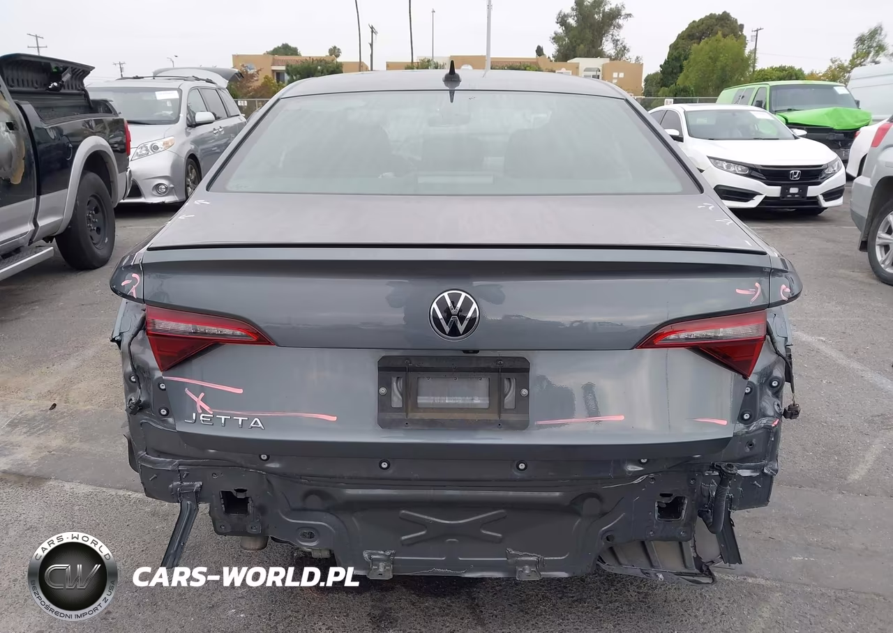 2023 Volkswagen Jetta 1.5T Sport VIN:3VWBM7BUXPM022758 - 17