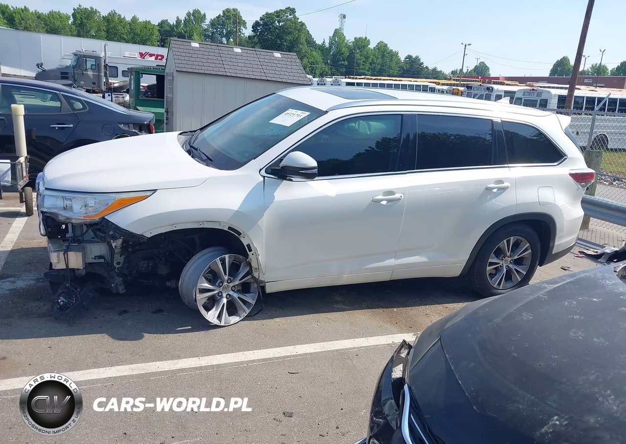 2014 Toyota Highlander Xle V6 VIN:5TDKKRFH5ES019667 - 15