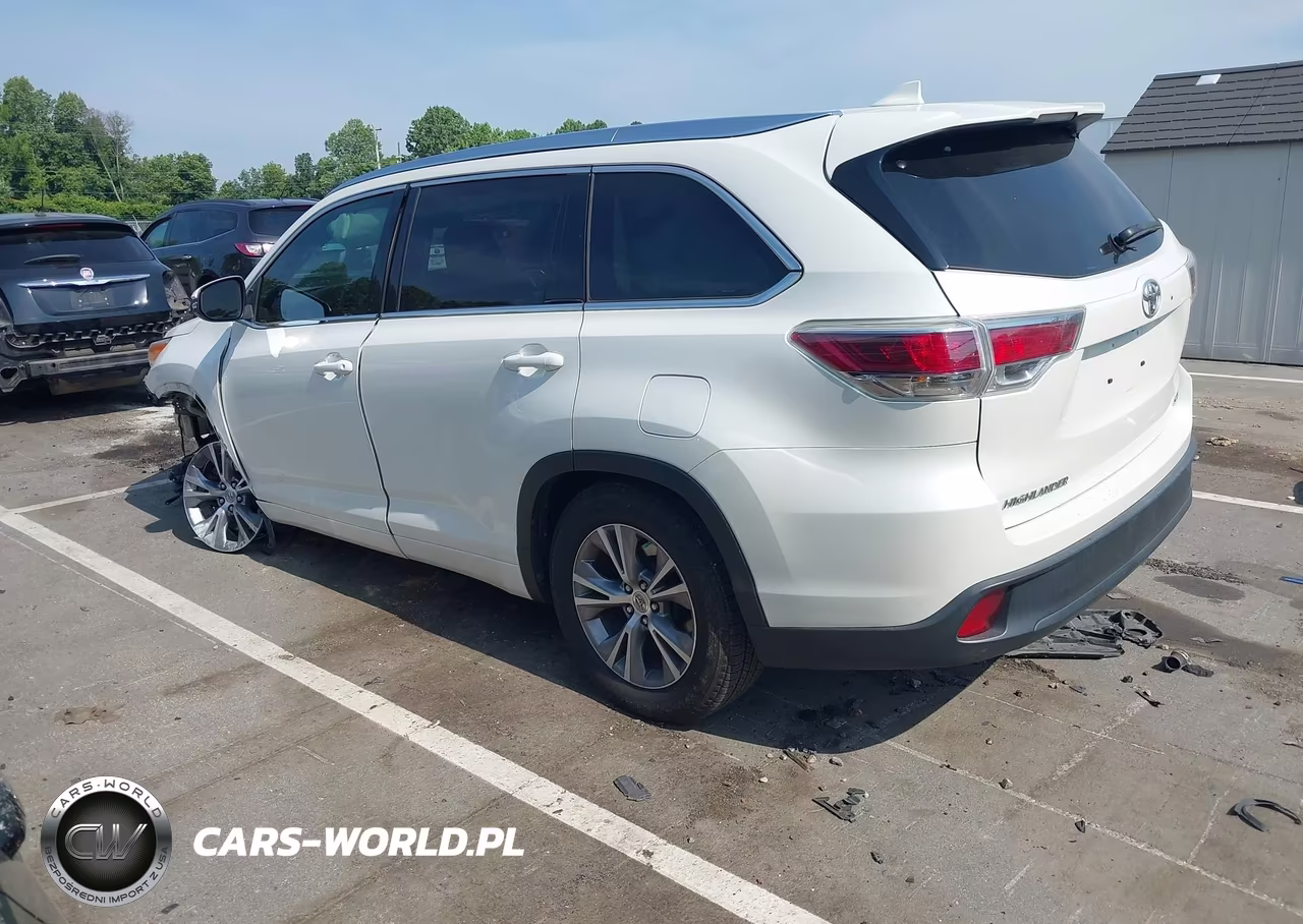 2014 Toyota Highlander Xle V6 VIN:5TDKKRFH5ES019667 - 3