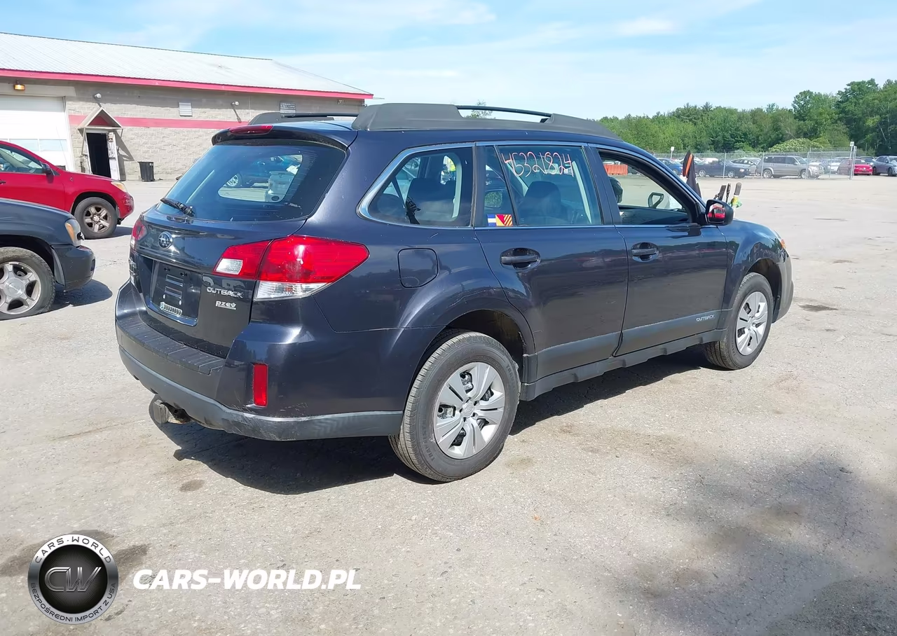2013 Subaru Outback 2.5I VIN:4S4BRBAC2D3244946 - 4
