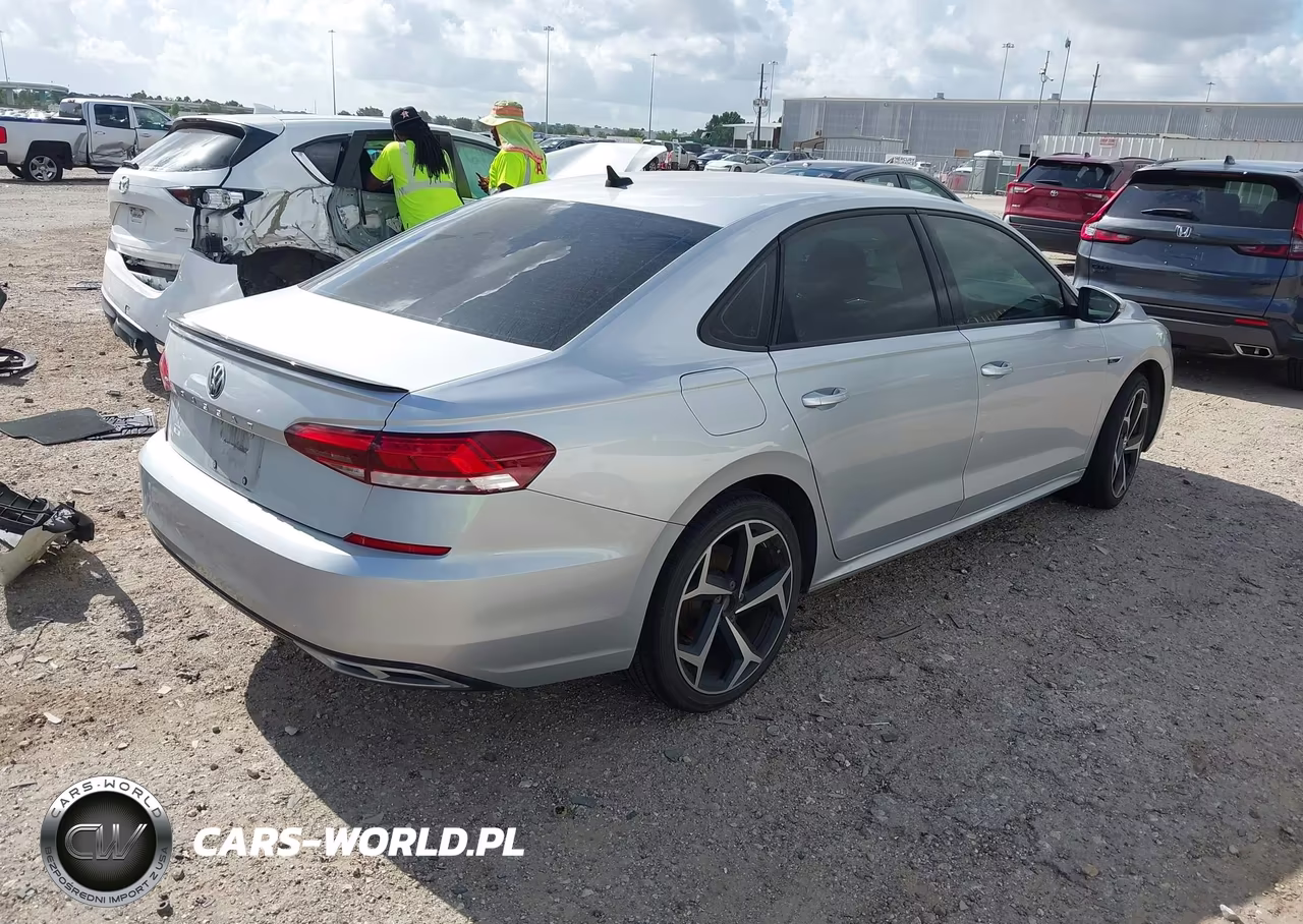 2020 Volkswagen Passat 2.0T R-Line VIN:1VWMA7A32LC022632 - 4