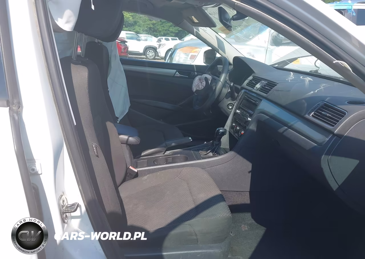 2014 Volkswagen Passat 2.5L S VIN:1VWAP7A34EC021017 - 5