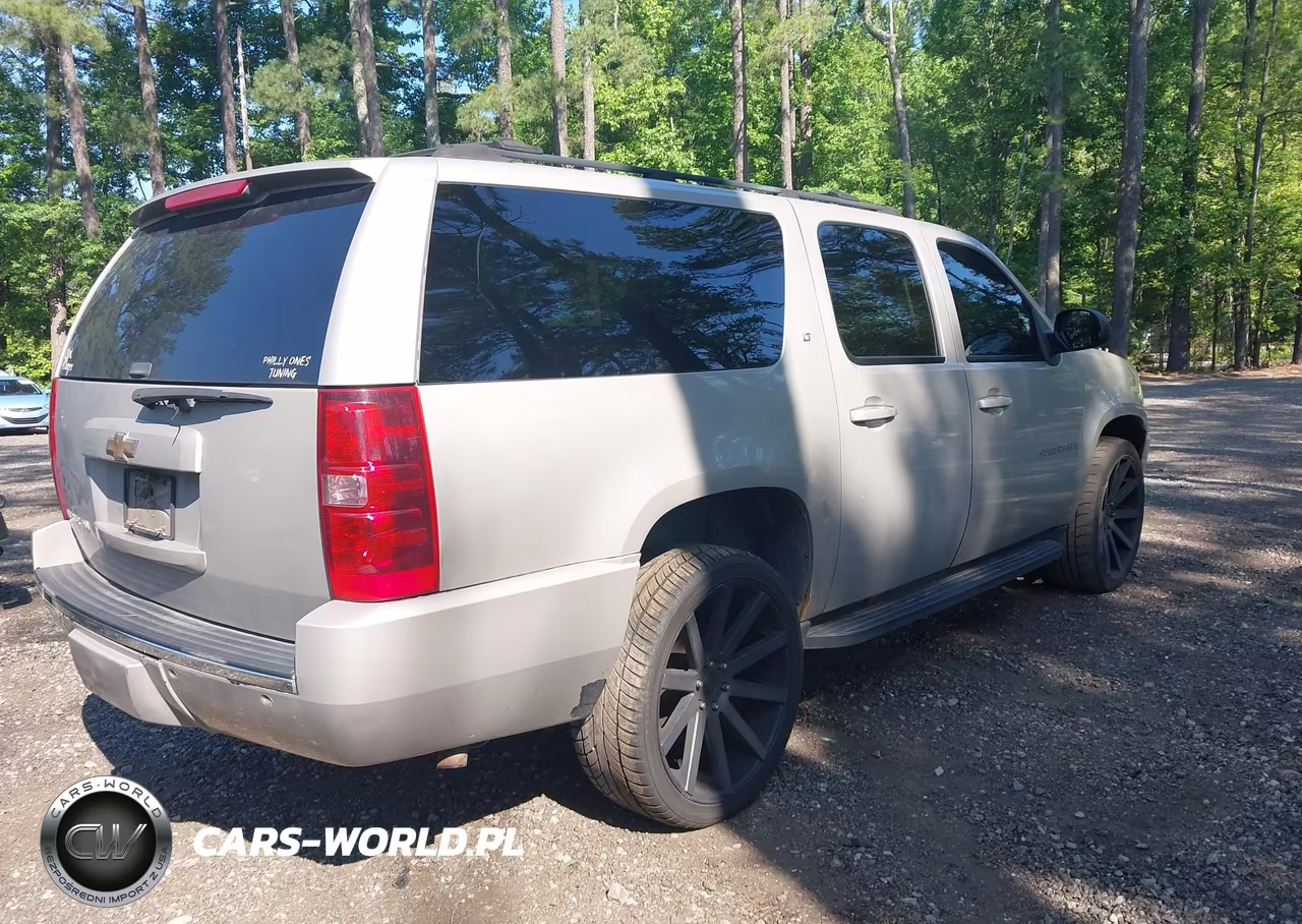 2007 Chevrolet Suburban Lt VIN:1GNFK16317J170083 - 4