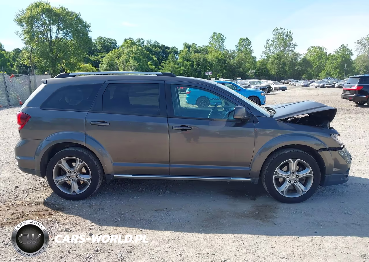 2017 Dodge Journey Crossroad VIN:3C4PDCGBXHT525464 - 13