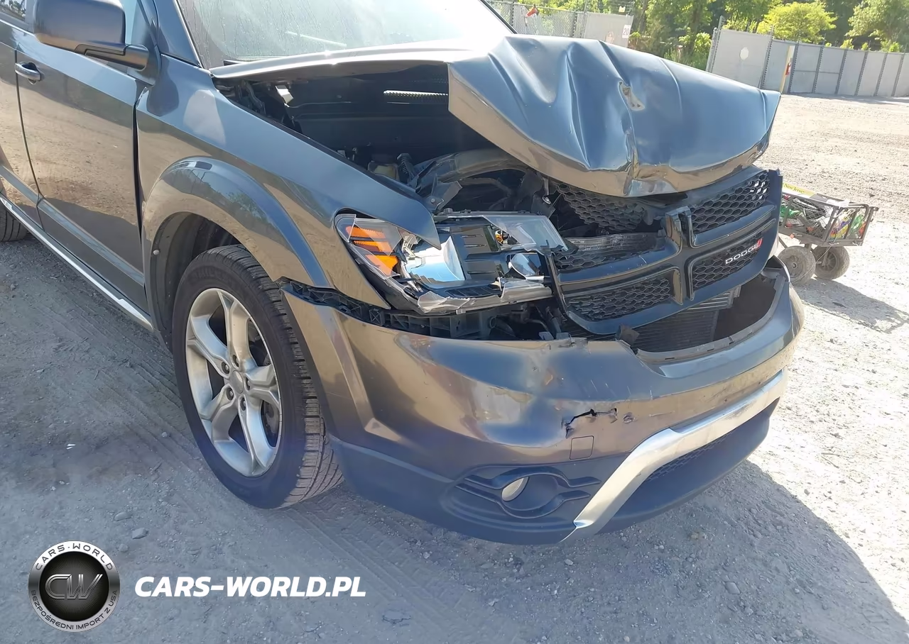 2017 Dodge Journey Crossroad VIN:3C4PDCGBXHT525464 - 18