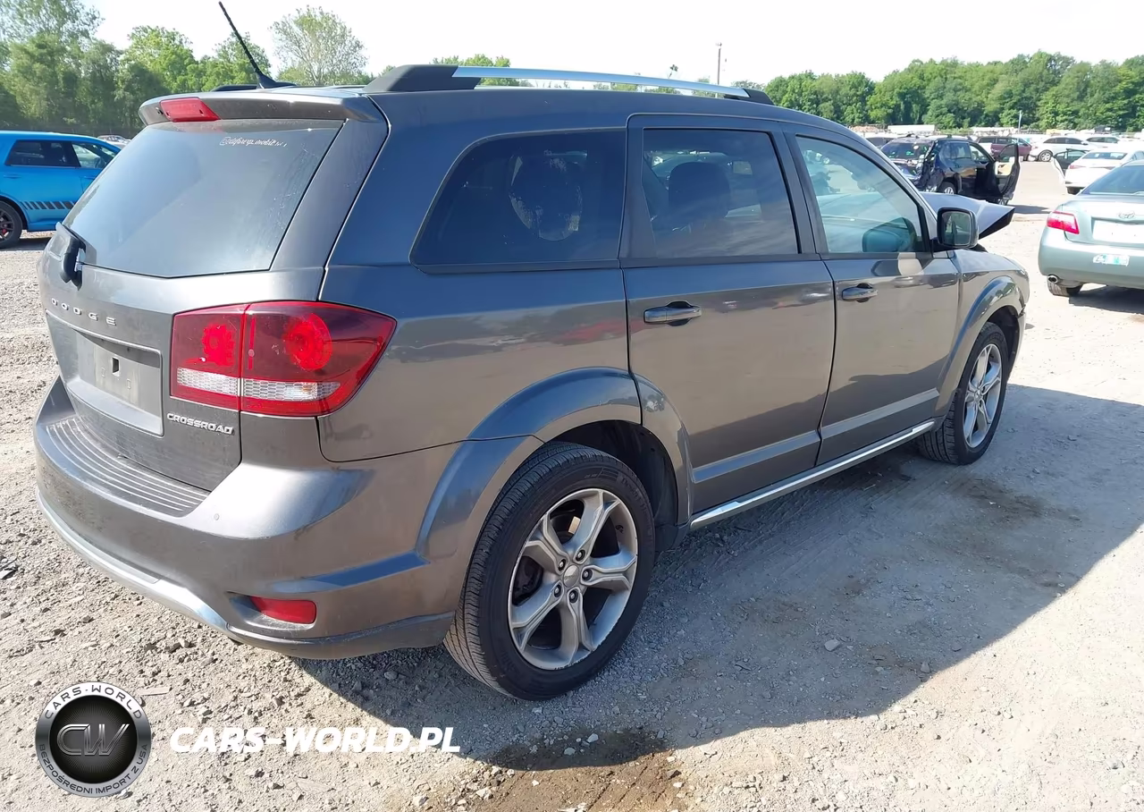 2017 Dodge Journey Crossroad VIN:3C4PDCGBXHT525464 - 4