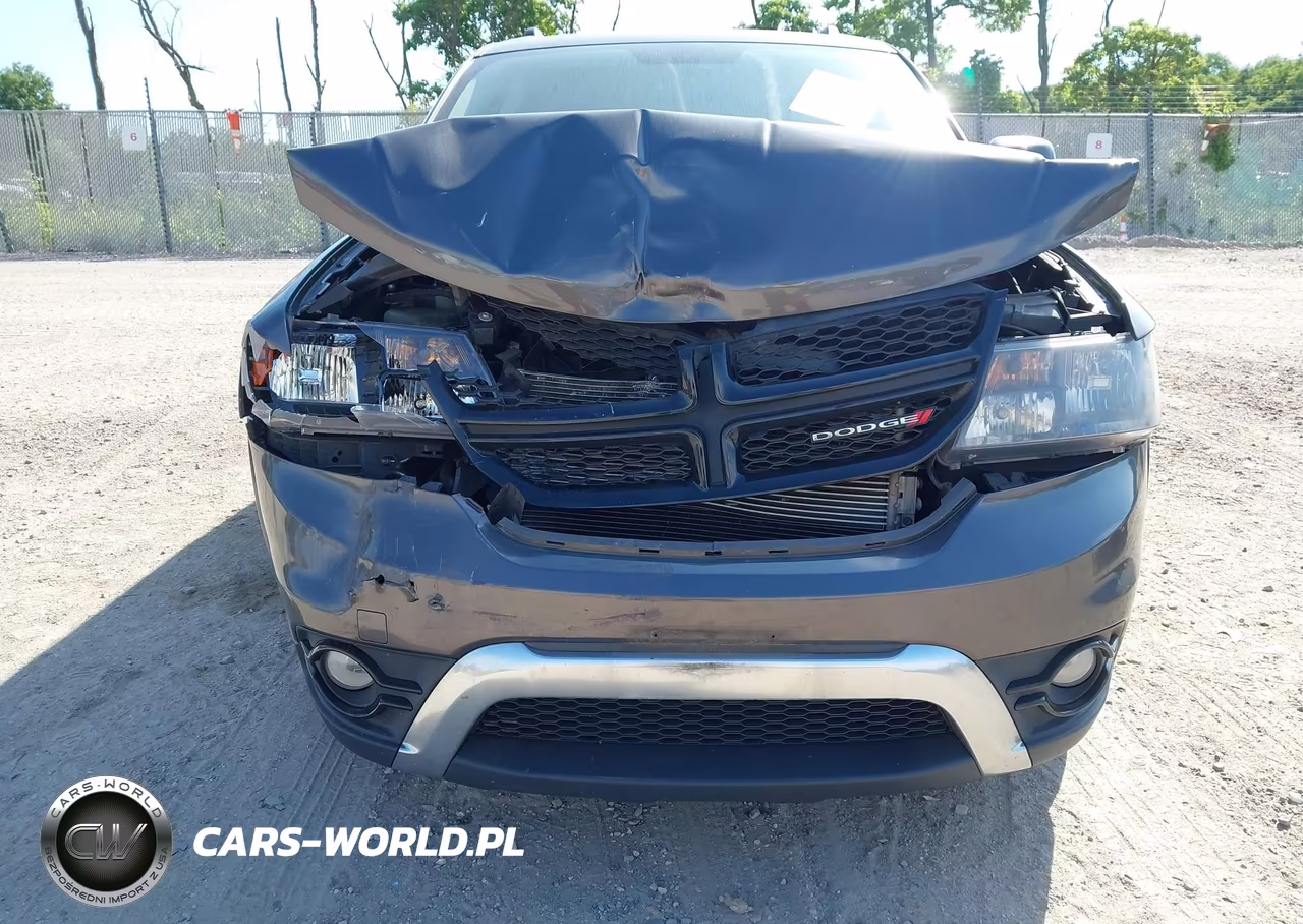 2017 Dodge Journey Crossroad VIN:3C4PDCGBXHT525464 - 6