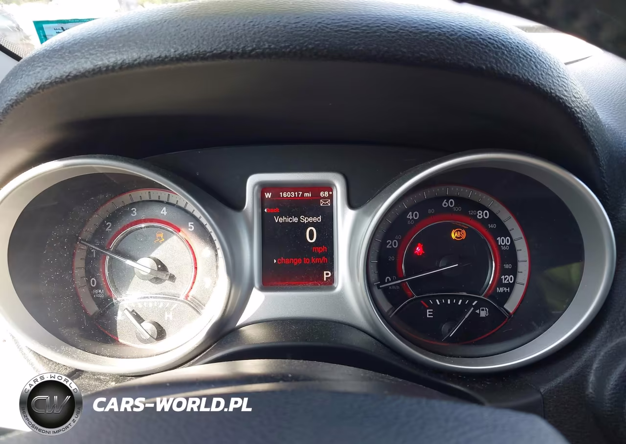 2017 Dodge Journey Crossroad VIN:3C4PDCGBXHT525464 - 7