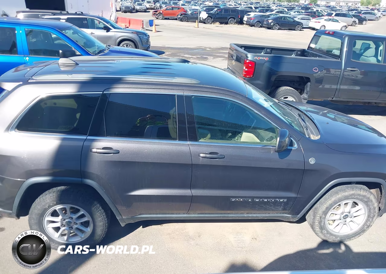 2019 Jeep Grand Cherokee Laredo E 4X4 VIN:1C4RJFAG0KC782420 - 13
