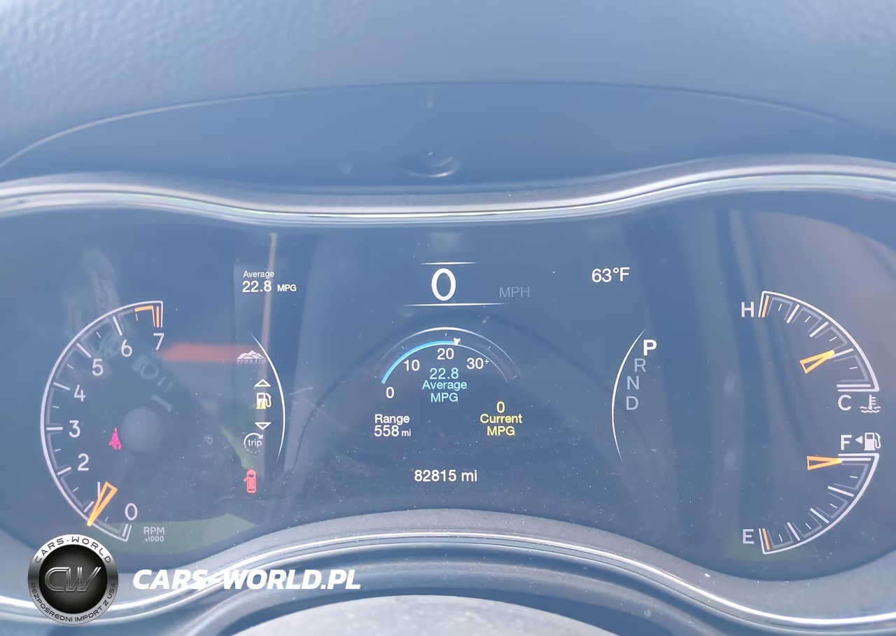 2019 Jeep Grand Cherokee Laredo E 4X4 VIN:1C4RJFAG0KC782420 - 7