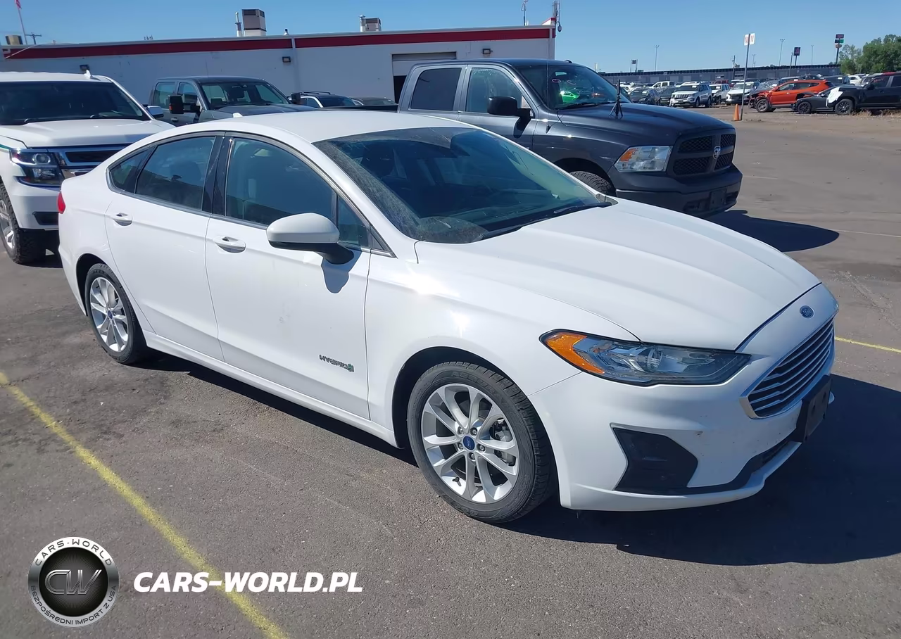 2019 Ford Fusion Hybrid Se – zdjęcie 1 z 17