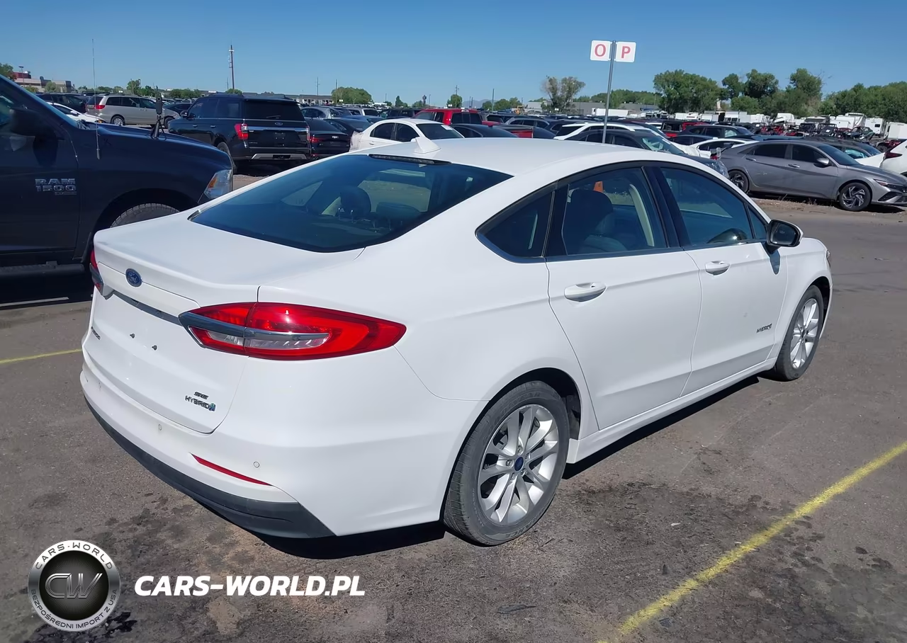 2019 Ford Fusion Hybrid Se VIN:3FA6P0LU7KR274891 - 4