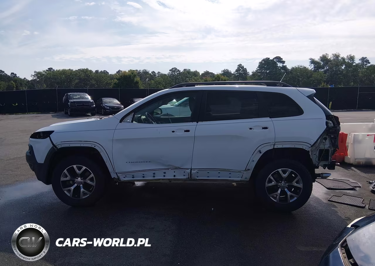 2014 Jeep Cherokee Trailhawk VIN:1C4PJMBS6EW130127 - 15